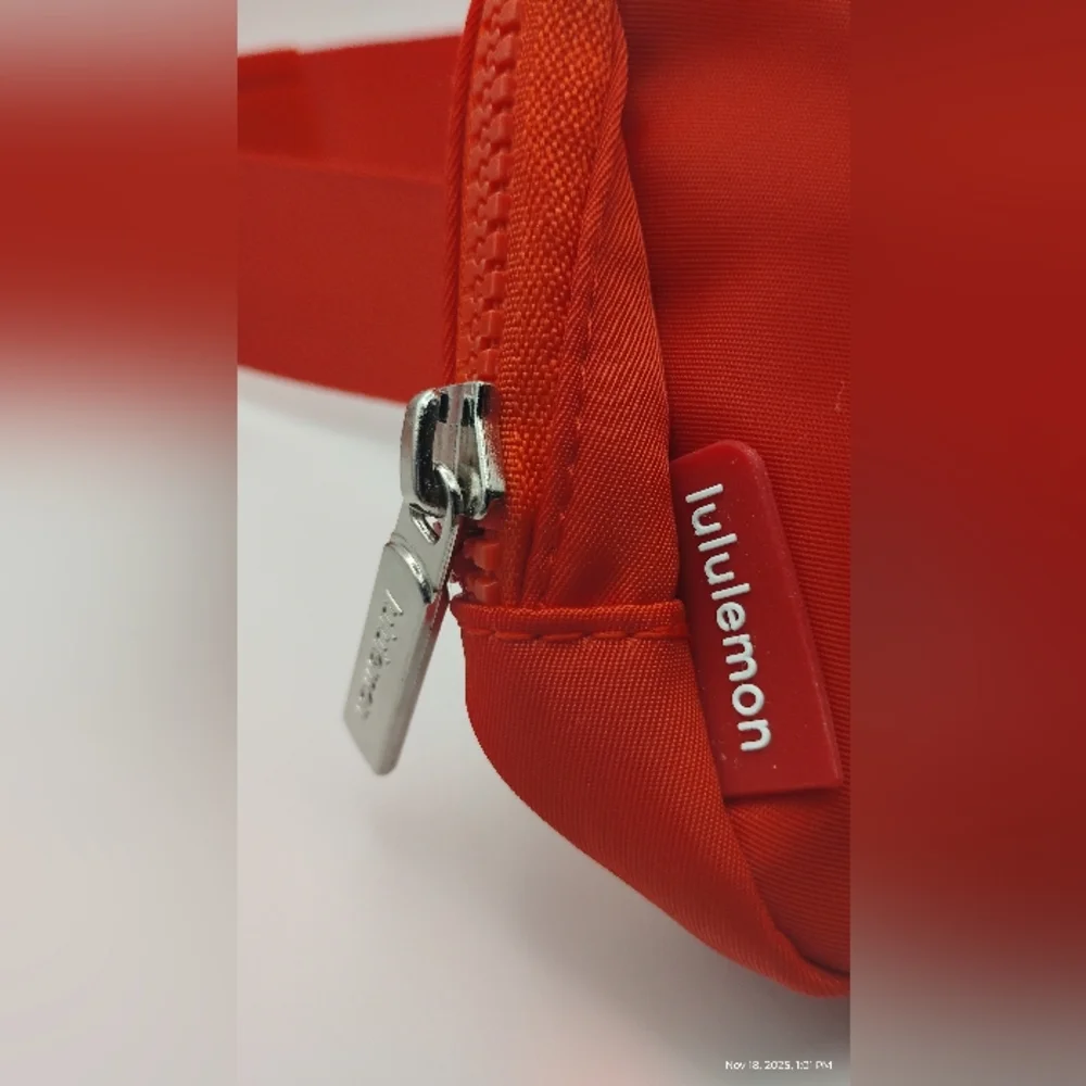 New Lululemon Red Everywhere Belt Bag BNWOT - Picture 3 of 6